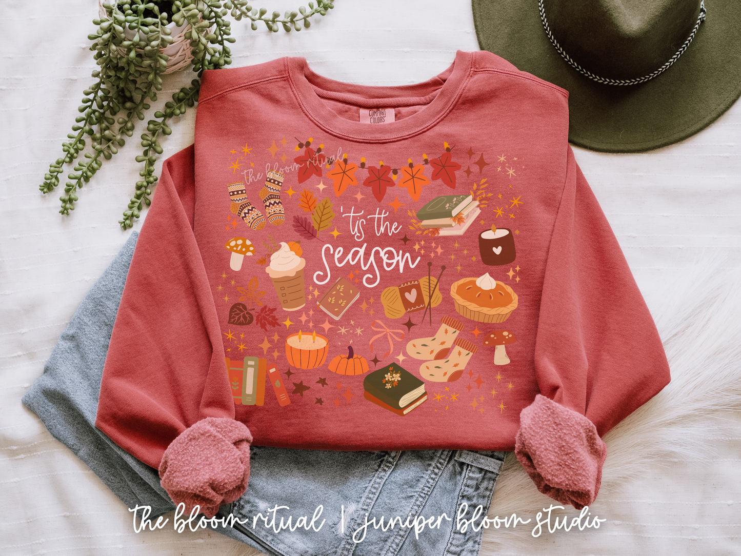 tis the season cute bookish fall crewneck sweatshirt | cozy gift for fall autumn
