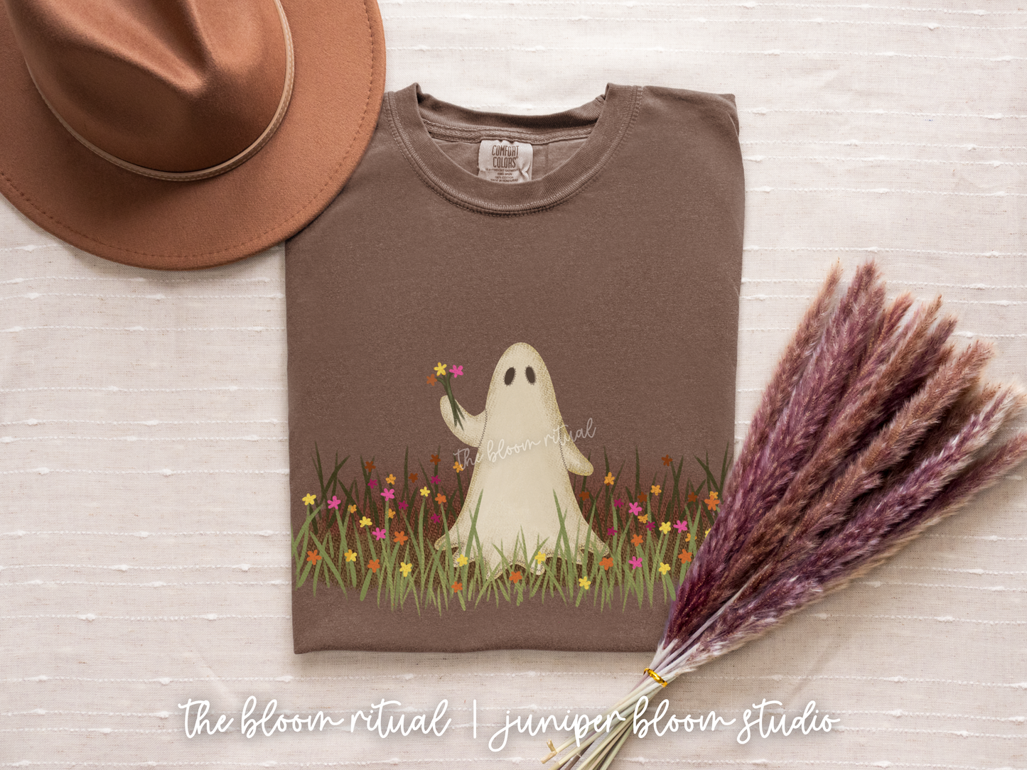 retro floral ghost t-shirt  |  halloween gift for fall cute spooky