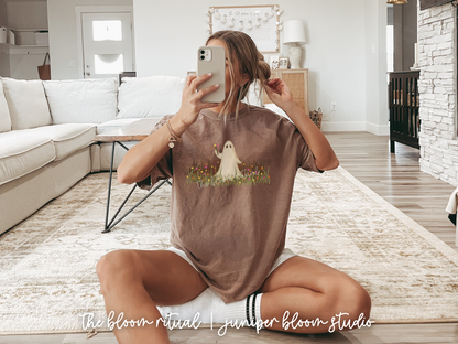 retro floral ghost t-shirt  |  halloween gift for fall cute spooky